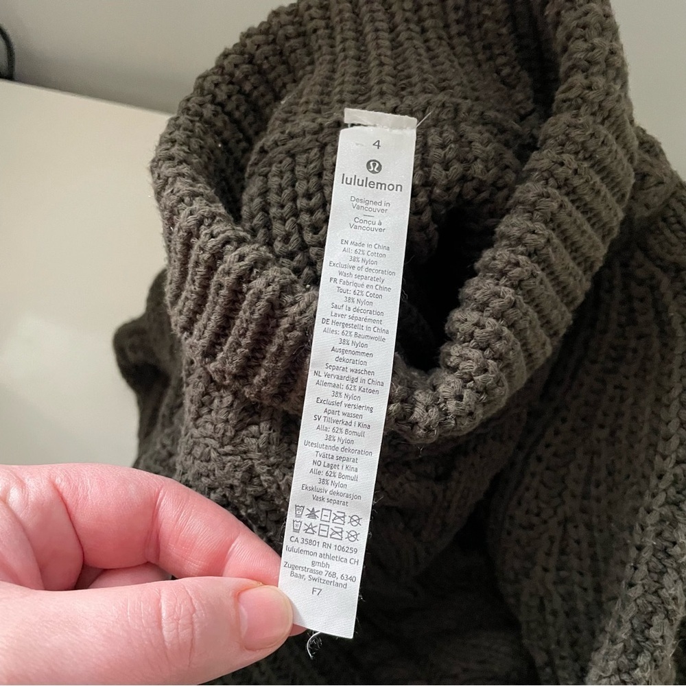 Lululemon Bring The Cozy Turtleneck Dark Olive Size 4 - Picture 9 of 11